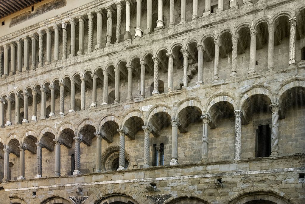 History of Arezzo Tuscan city of art Badia di Pomaio